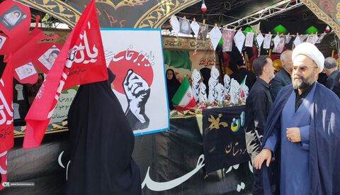 «باید برخاست»؛ وقتی کودکان و نوجوانان کانون، خادمان کوچک زائران حسین(ع) شدند.