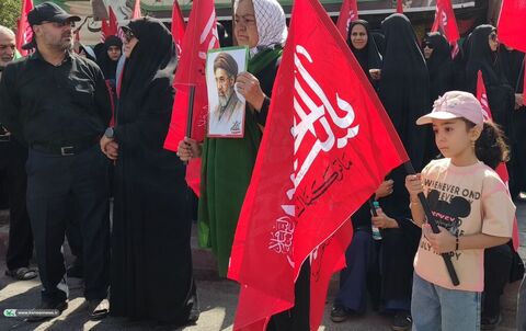 «باید برخاست»؛ وقتی کودکان و نوجوانان کانون، خادمان کوچک زائران حسین(ع) شدند.