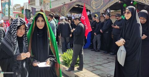 «باید برخاست»؛ وقتی کودکان و نوجوانان کانون، خادمان کوچک زائران حسین(ع) شدند.