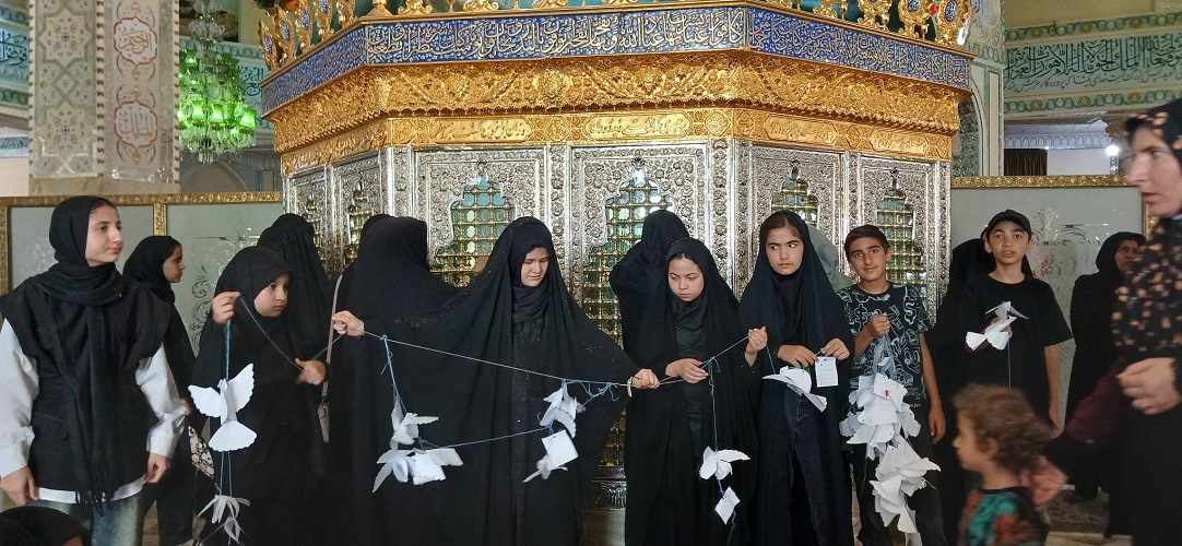 پرواز کبوترهای دل؛ وقتی آرزوهای کوچک، در صحن بزرگ عشق می‌نشیند