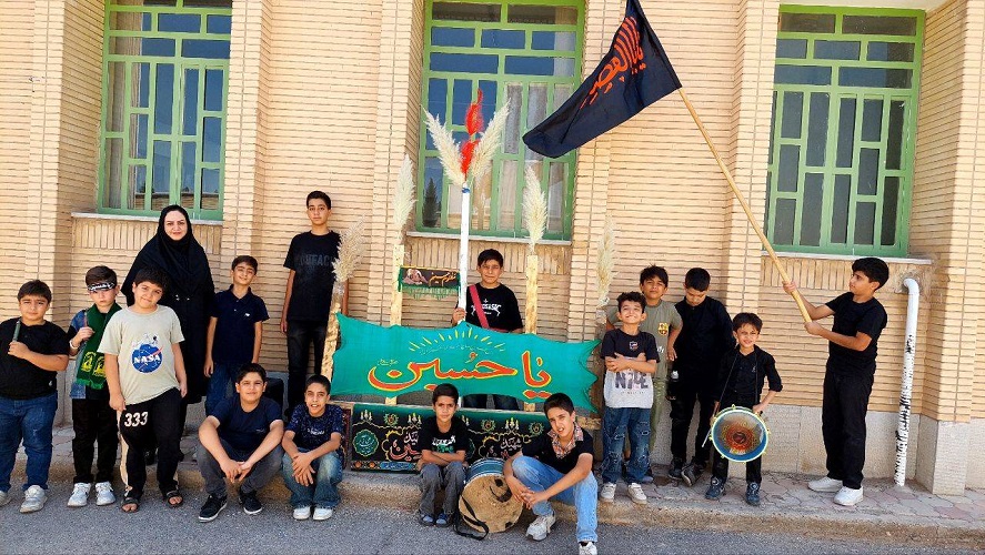 راویان کوچک روایت بزرگ؛ سوگواره کودکانه اربعین در کانون پرورش فکری نایین شماره ۲