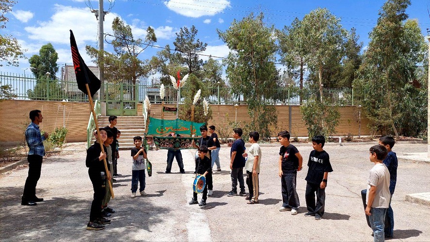 راویان کوچک روایت بزرگ؛ سوگواره کودکانه اربعین در کانون پرورش فکری نایین شماره ۲