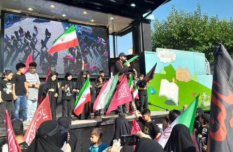 تماشاخانه‌های سیار کانون در مسیر جاماندگان اربعین