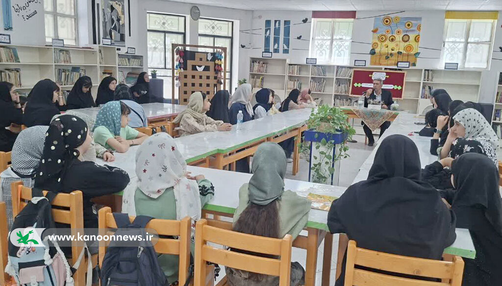 نشست «حال خوش زندگی؛ نوجوانان و الگوی شادی» در یزد برگزار شد