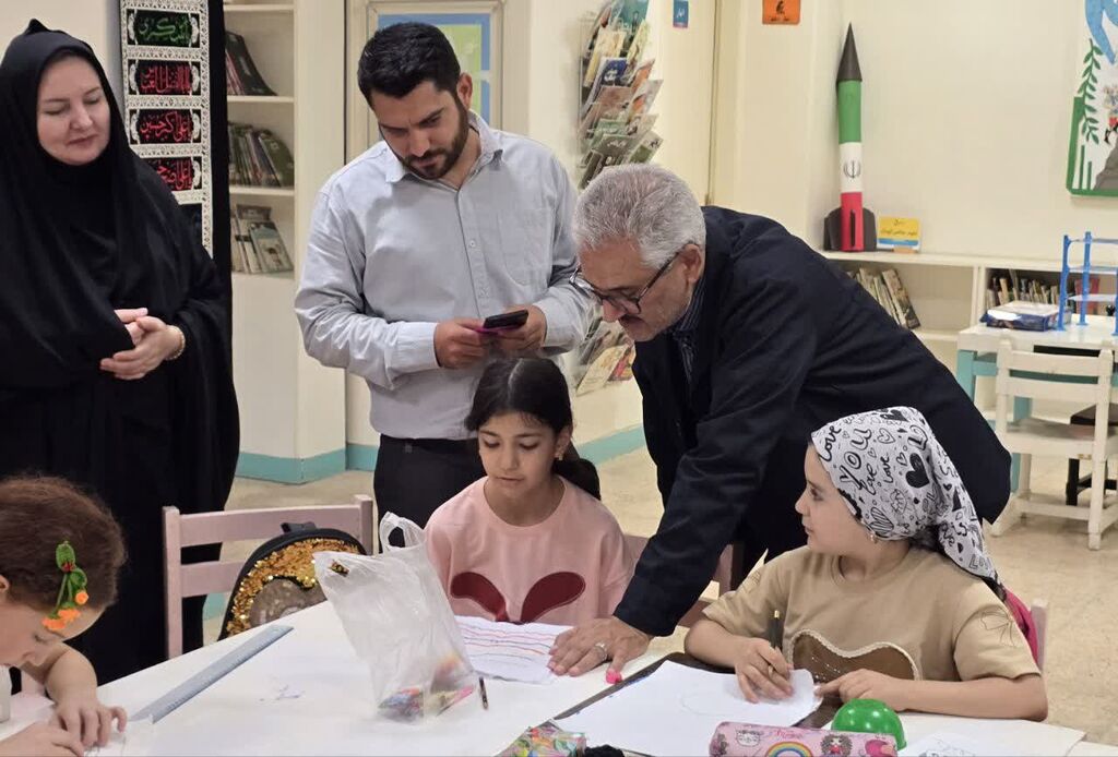 بازدید فرماندار درگز از کارگاه‌های اوقات فراغت کانون