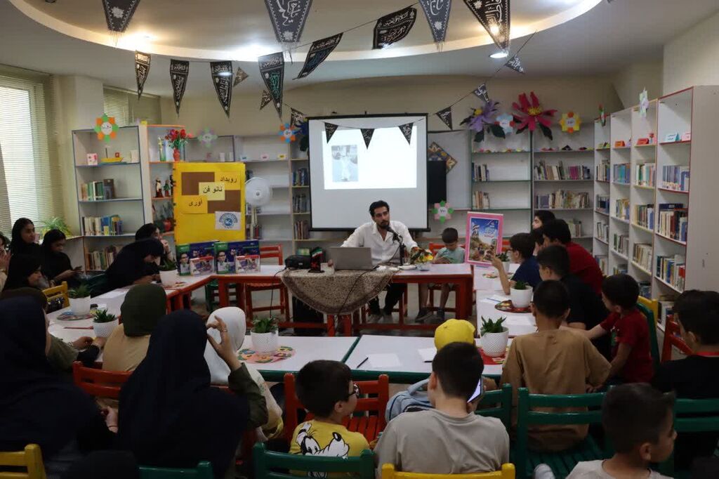 بازدید مدیرکل آفرینش‌های فرهنگی کانون کشور از مراکز فرهنگی‌هنری استان آذربایجان غربی