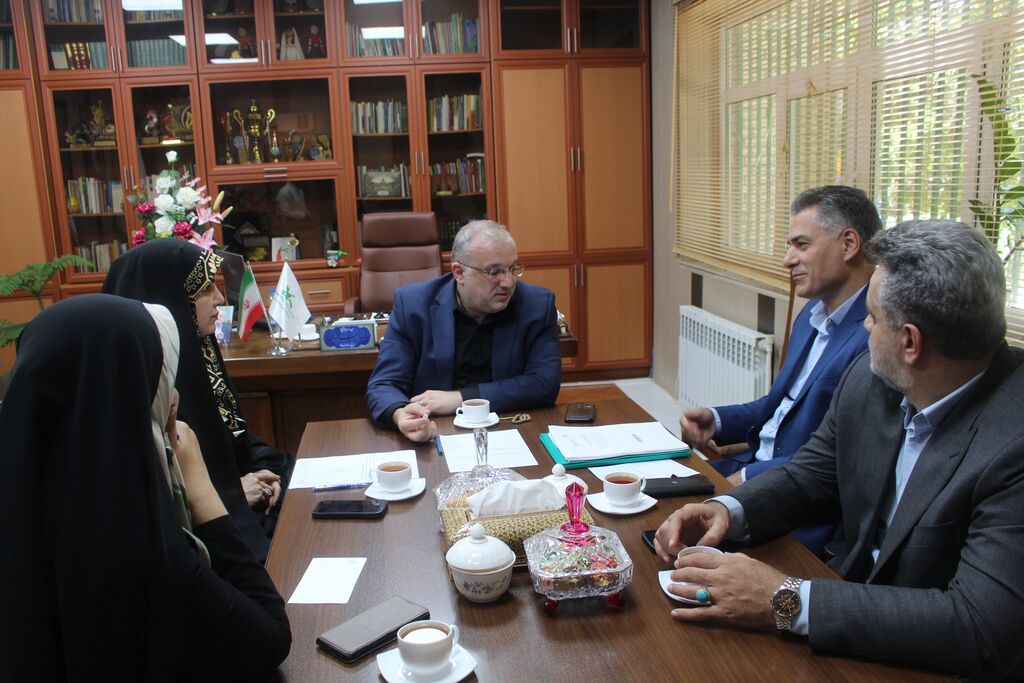 ۱ بازدید فرید موسوی، نماینده مجلس از مجتمع کانون پرورش فکری کودکان و نوجوانان آذربایجان شرقی