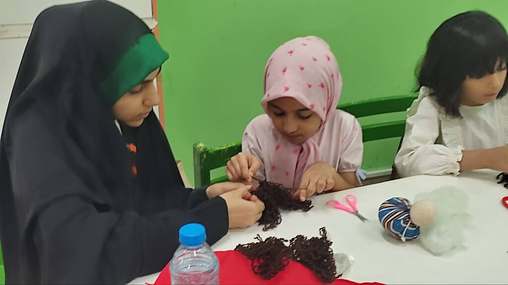 کارگاه مادر و کودک «عروسک‌های بقچه‌ای» در مرکز فرهنگی‌هنری زیباشهربندرعباس برگزار شد