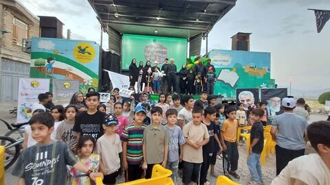 گزارش تصویری/ سفر تماشاخانه سیار از تویسرکان تا رزن استان همدان