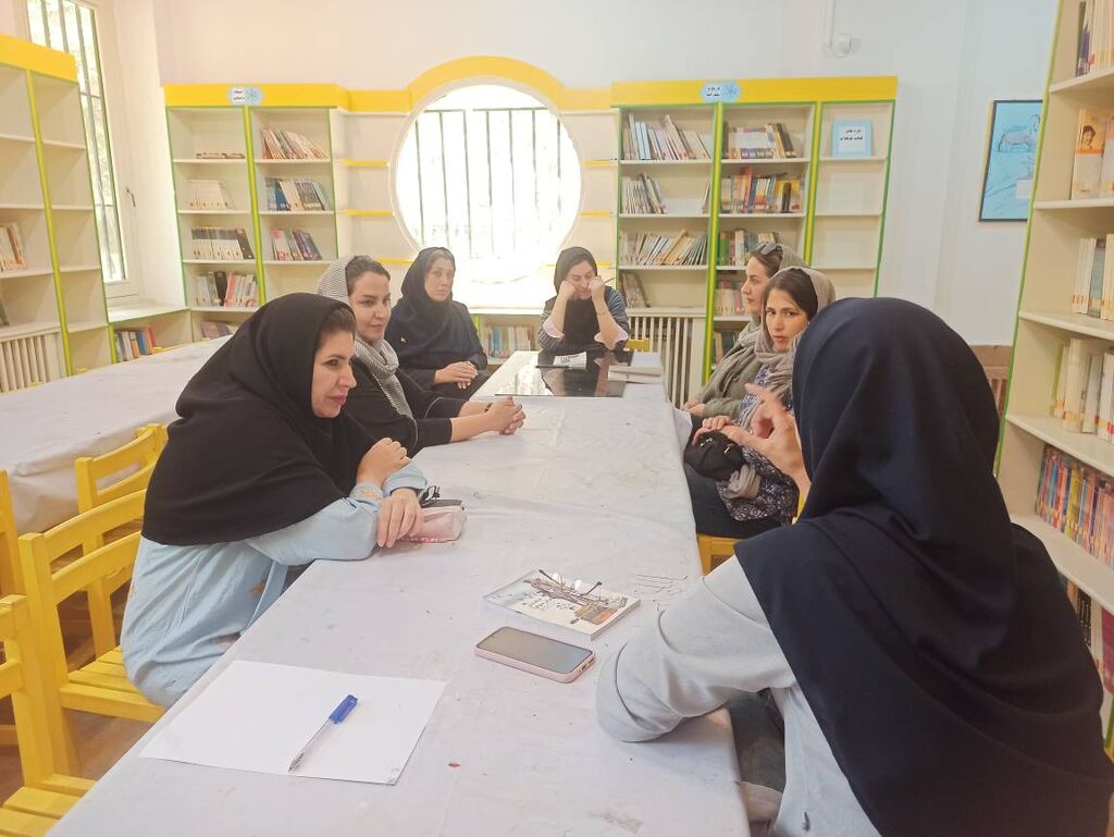 دومین نشست «باشگاه کتابخوانی مادران» در مرکز ۳۹