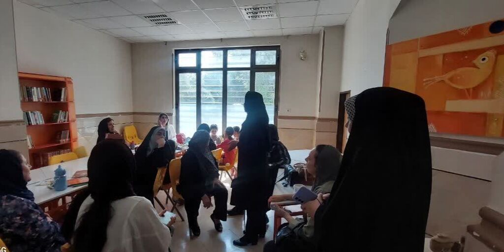 برنامه با مادران در مرکز شماره ۴ کانون کرمانشاه برگزار شد