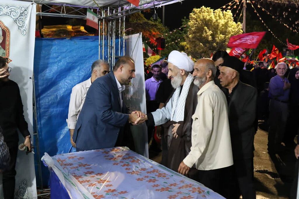میز ارتباطات مردمی کانون پرورش فکری مازندران در یکصد و شصتمین تجمع میدانی مردم ساری برپا شد