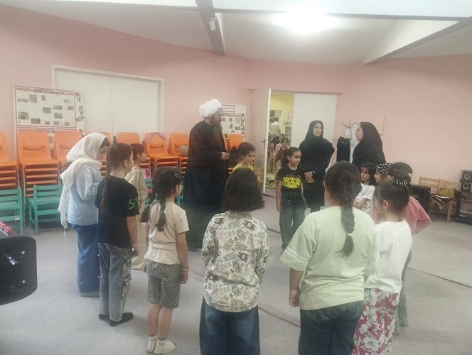 حضور پرمهر امام جمعه فریدون‌شهر در جمع کودکان و نوجوانان کانون پرورش فکری