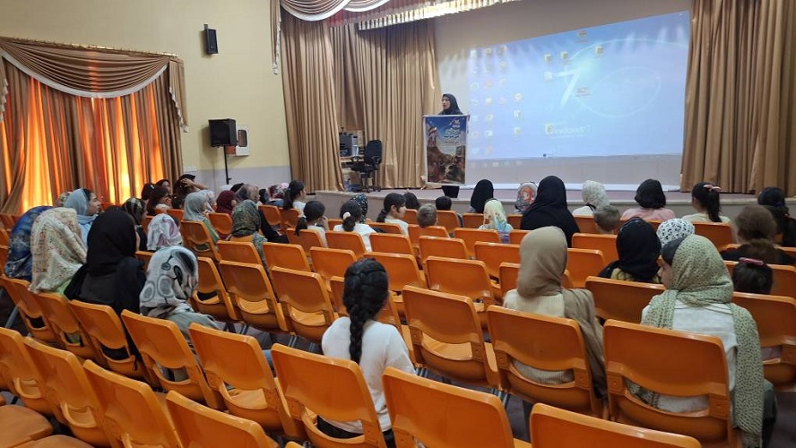 «برای ایران می‌مانیم، می‌خوانیم و می‌سازیم» در مراکز کانون شاهین‌شهر و اردستان برگزار شد