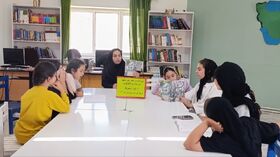 نشست معرفتی و کتاب‌خوانی «چهل روز عاشقانه» در مرکز گرماب برگزار شد