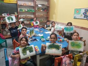 در کارگاه نقاشی کانون مریانج رنگ‌ها هم قصه می‌گویند