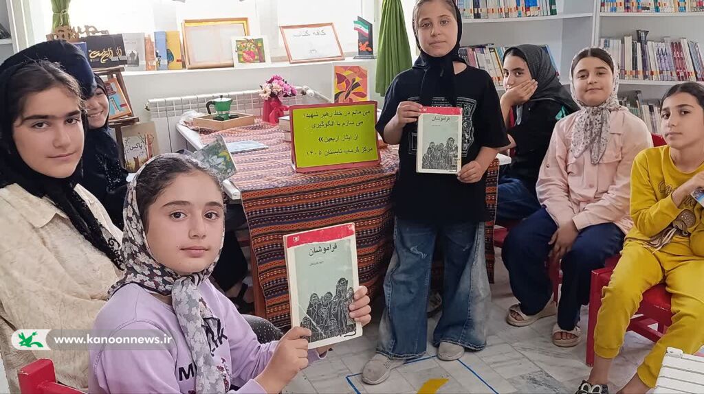 نشست معرفتی و کتابخوانی «چهل روز عاشقانه» در مرکز گرماب برگزار شد