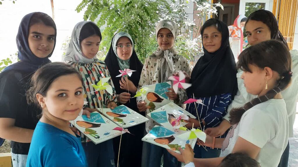 روایت پنجم/ مرکز اسدآباد؛ جایی که کتاب‌ها دست به دست می‌چرخند
