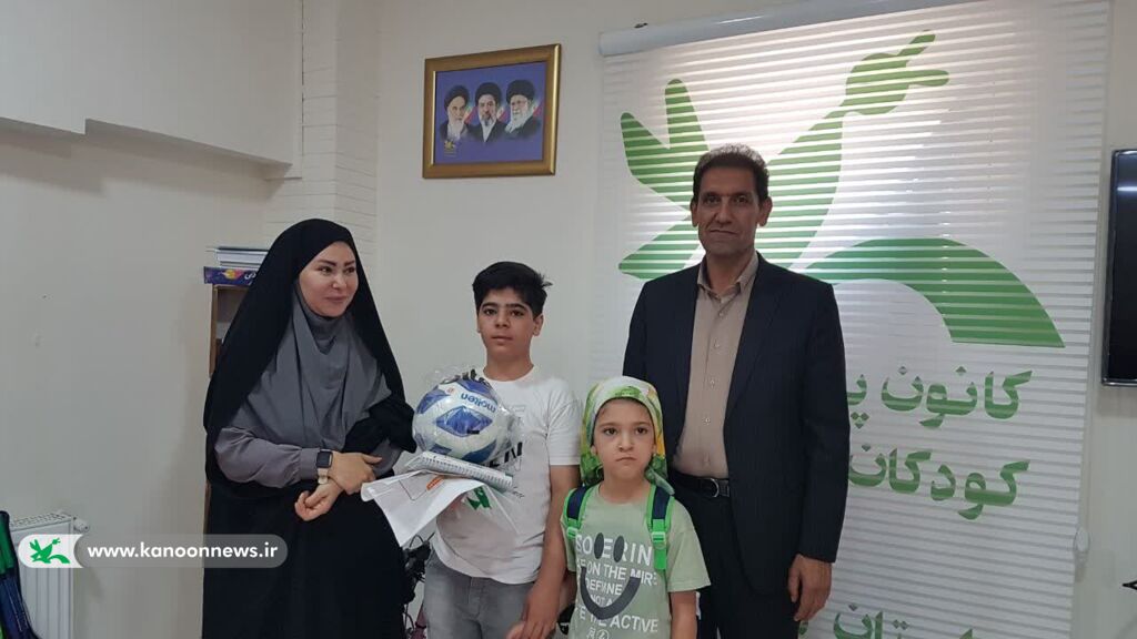 آیین اهدای جوایز برگزیدگان «محفل ستارهها» در کانون کرمانشاه برگزار شد