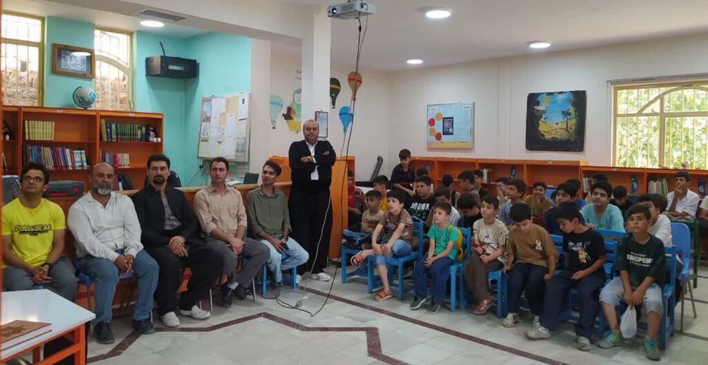 آیین بزرگداشت رهبر شهید در کانون نودشه برگزار شد