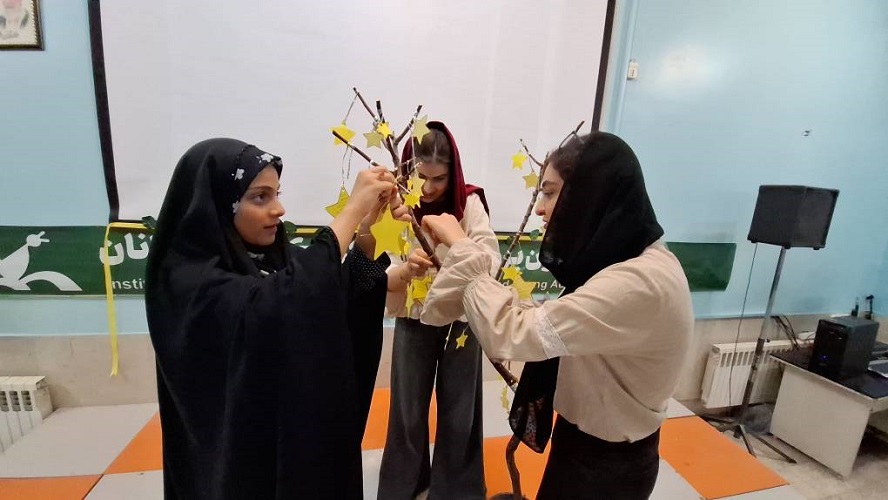 افتتاحیه «کافنانما»؛ پنجره‌ای تازه به دنیای علم برای کودکان و نوجوانان اصفهان