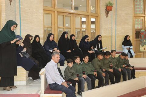 «بیرق غریب» در اصفهان برافراشته شد؛ روایت عاشورا به زبان هنر کودکان و نوجوانان/ گزارش تصویری روز اول