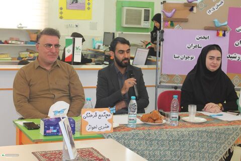 پنجاه‌وهشتمین نشست «صبا»؛ از شعرخوانی نوجوانان تا نقد و گفت‌وگو