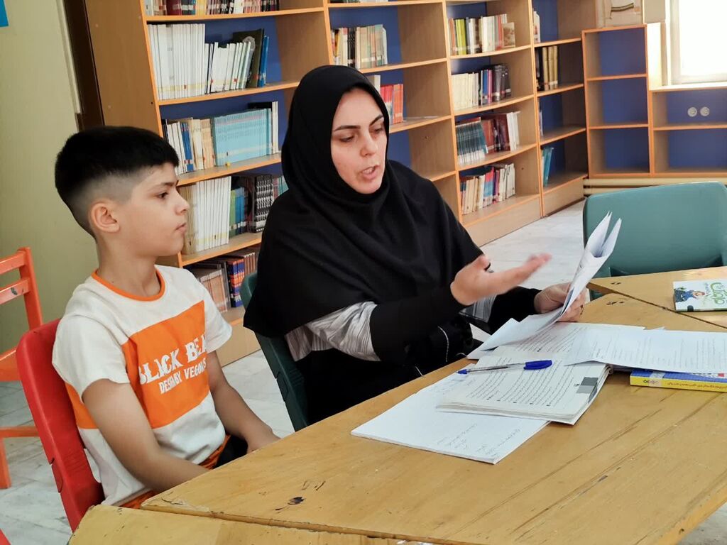 «رادیو کانون سرخه»؛ جایی که کتاب‌ها به صدا در می‌آیند