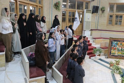 «بیرق غریب» در اصفهان برافراشته شد؛ روایت عاشورا به زبان هنر کودکان و نوجوانان/ گزارش تصویری روز دوم