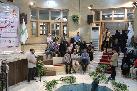 «بیرق غریب» در اصفهان برافراشته شد؛ روایت عاشورا به زبان هنر کودکان و نوجوانان/ گزارش تصویری روز دوم