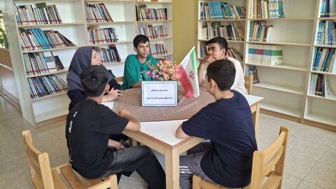 ویژه‌برنامه‌های فرهنگی، هنری و ادبی دهه آخر صفر در مراکز کانون استان اصفهان برگزار شد