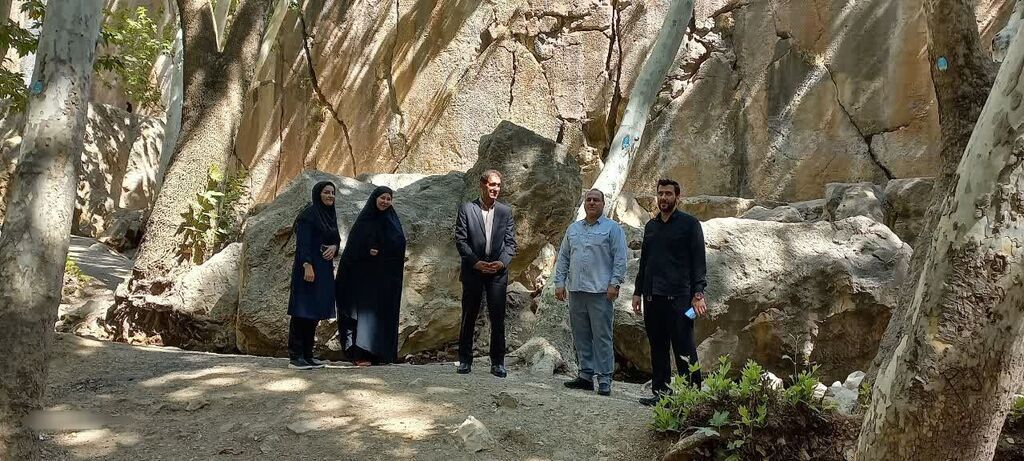 مدیرکل کانون کرمانشاه از مرکز هرسین بازدید کرد