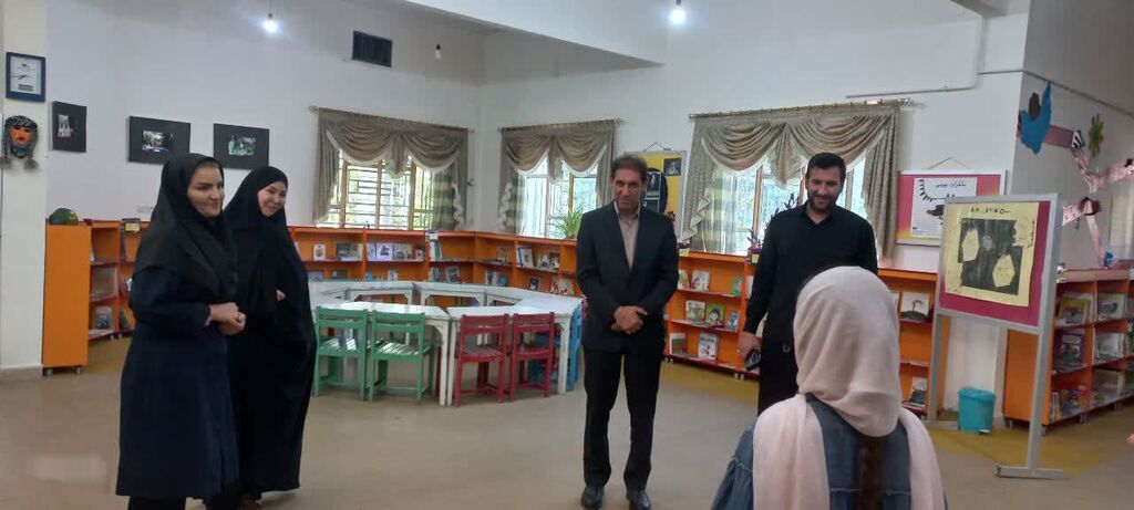 مدیرکل کانون کرمانشاه از مرکز هرسین بازدید کرد