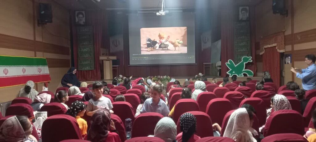 دورهمی تابستانه مادران و دختران در کانون سنقر برگزار شد