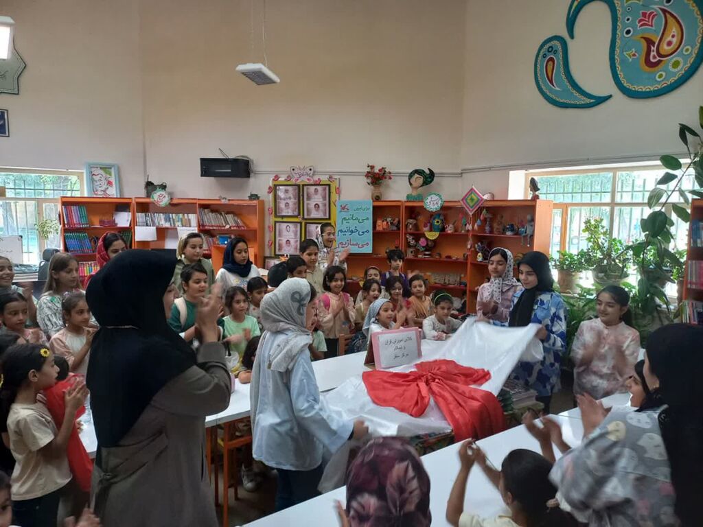 دورهمی تابستانه مادران و دختران در کانون سنقر برگزار شد