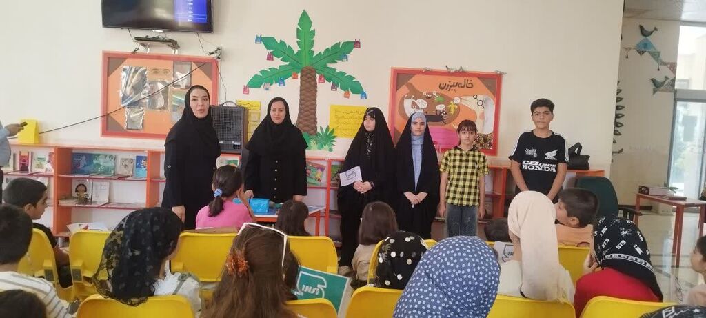 حضور کارشناسان استاندارد با اجرای برنامه‌های تعاملی در مرکز شماره ۱۲ کانون کرمانشاه
