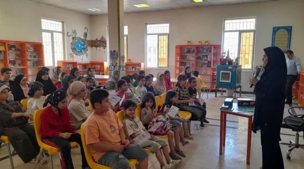 حضور کارشناسان استاندارد با اجرای برنامه‌های تعاملی در مرکز شماره ۱۲ کانون کرمانشاه