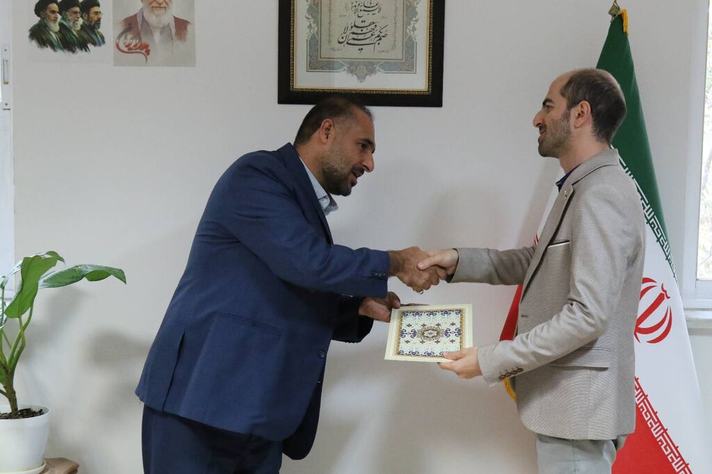 تقدیر از عوامل نشریه «نوج» مازندران تقدیر از عوامل نشریه «نوج» مازندران