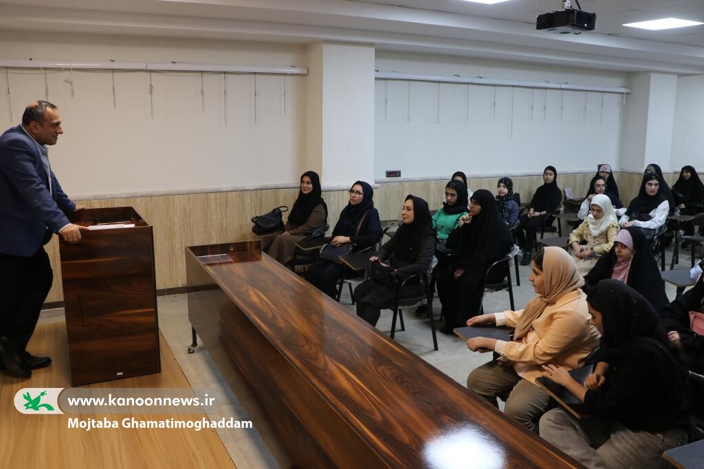گردشگری علمی در رشت/ کانونیها به دنیای فناوریهای نوین سفرکردند