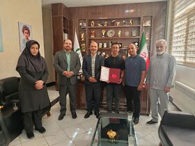 مدیرکل کانون استان مرکزی از کیان زارعی تجلیل کرد