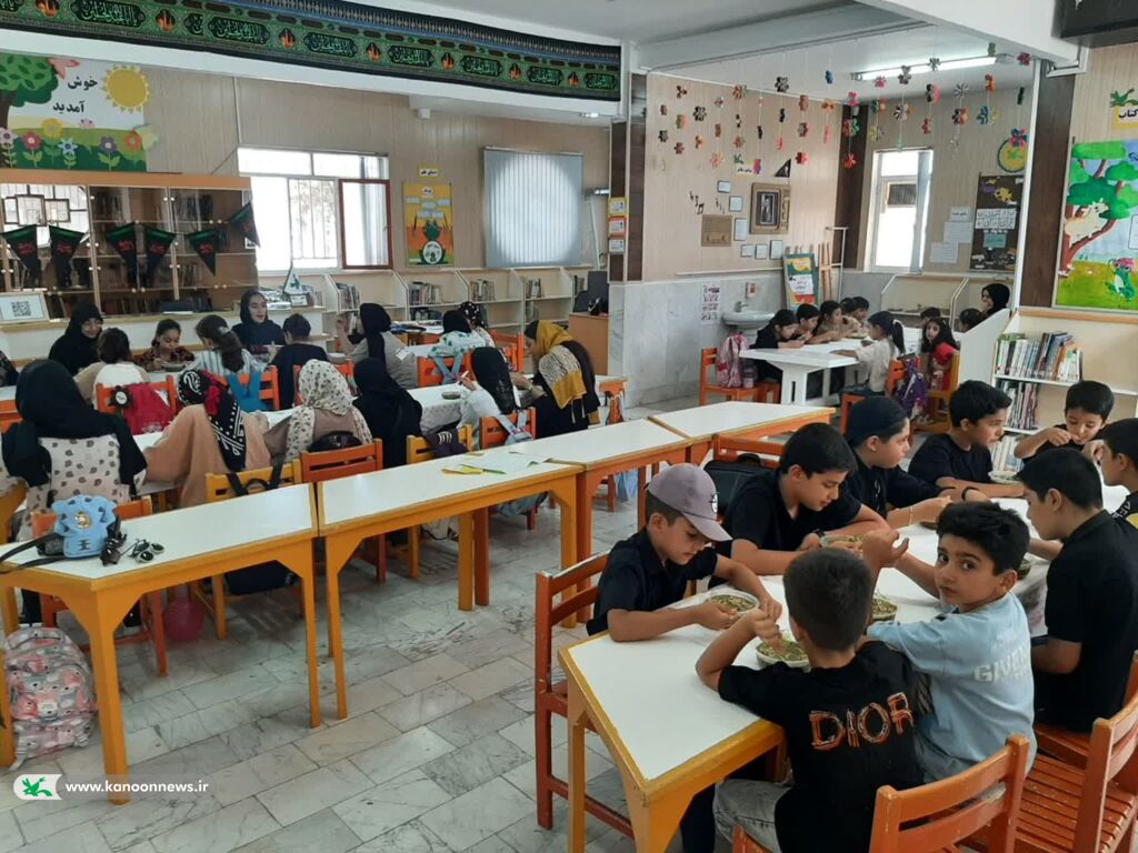 تجلی ارادت به پیامبر مهربانی و امام رئوف در مراکز کانون استان مرکزی