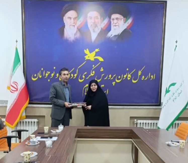 از تلاش ها و همکاری رسانه ای مدیر روابط عمومی اداره کل آموزش وپرورش استان تقدیر شد