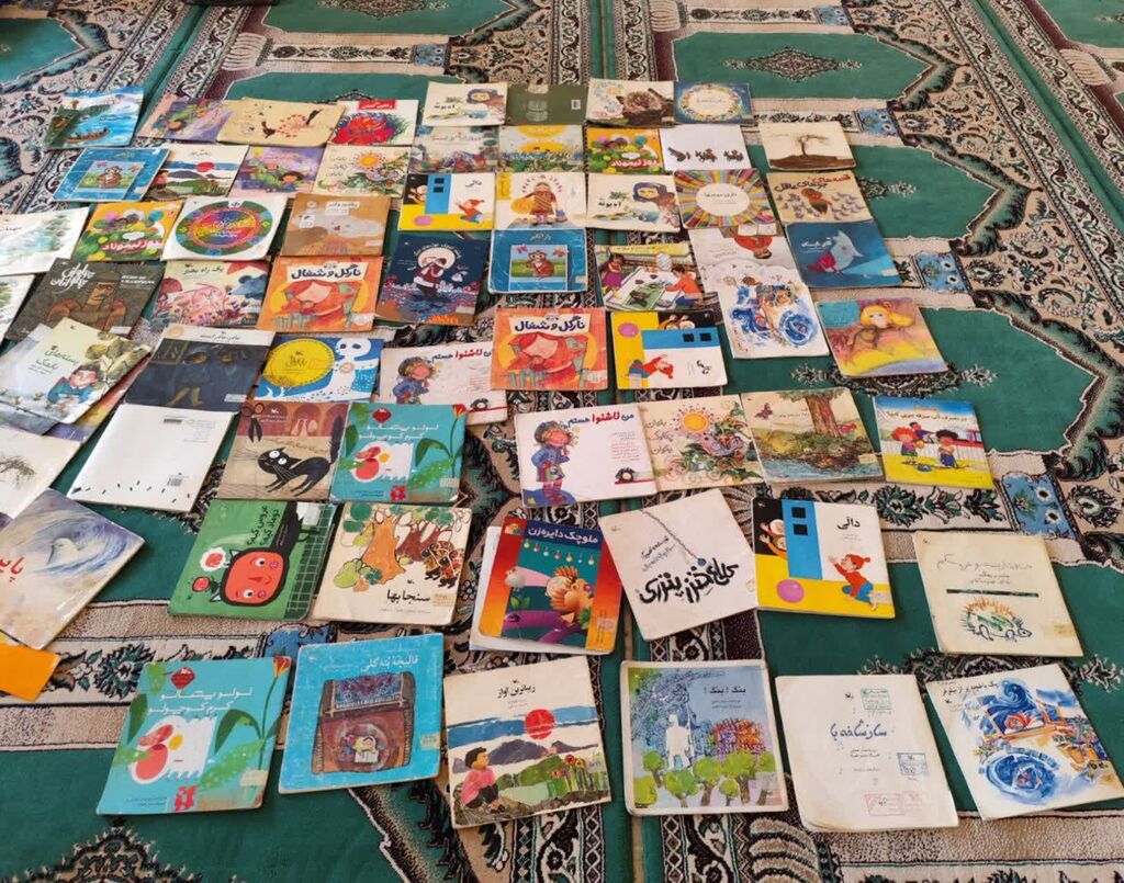 یک روز شاد و پرنشاط با کتابخانه سیار روستایی شماره 1 ایلام در روستای مورت