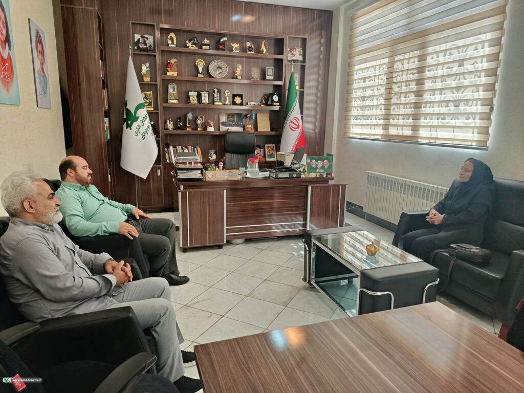دیدار مدیرکل کانون استان مرکزی با خبرنگار حوزه علم‌وفناوری