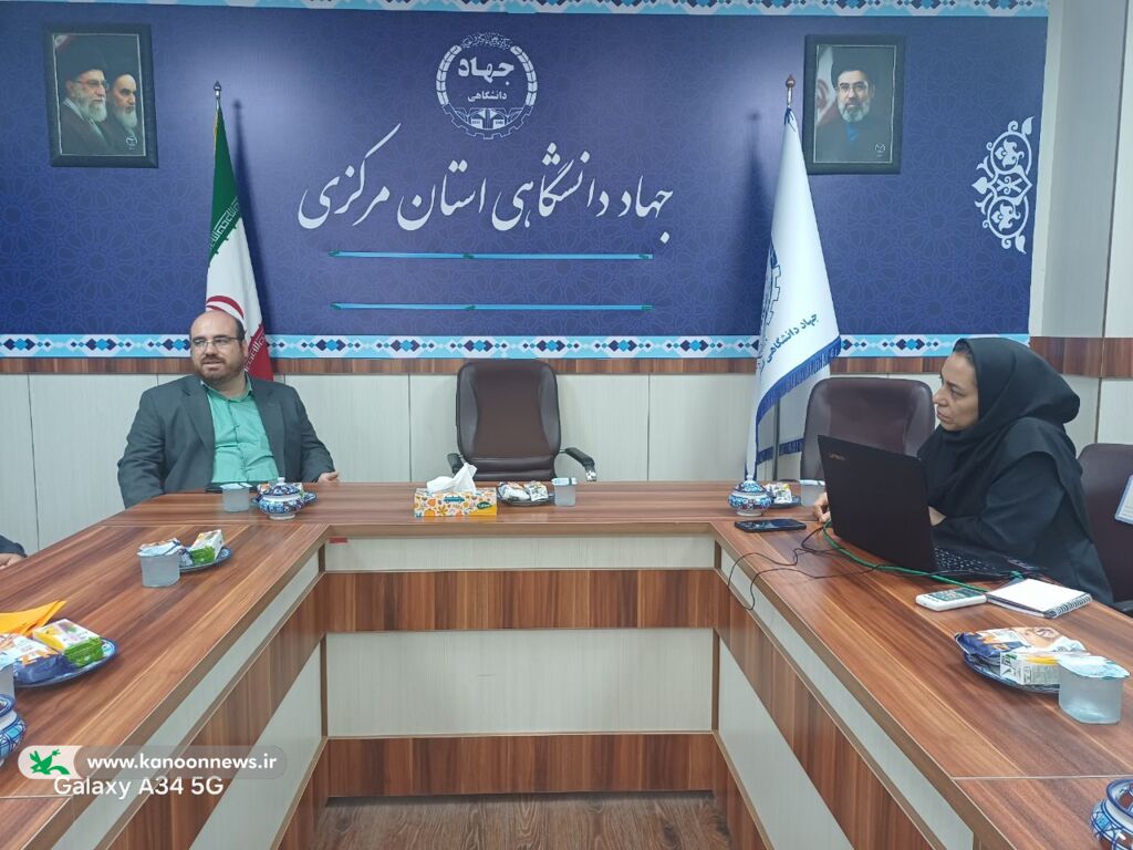 مدیرکل کانون استان مرکزی بر تقویت مرجعیت رسانههای رسمی تأکید کرد