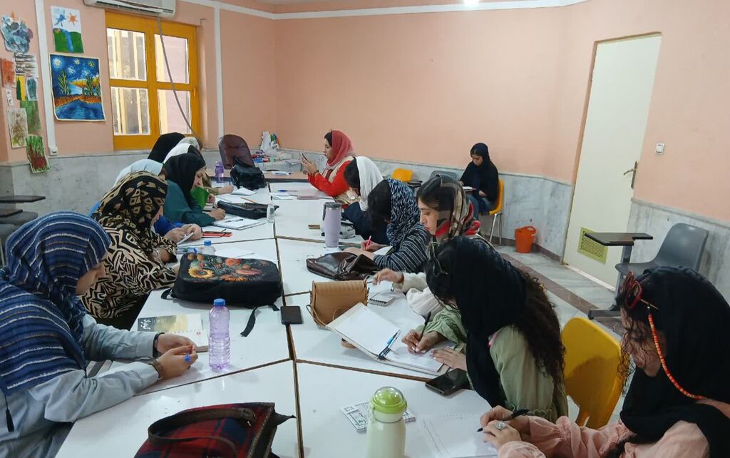 کارگاه‌های تربیت‌مدرس شعر و داستان در کانون کرمانشاه