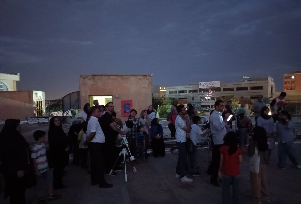 «شبی برای دوستی با آسمان» در کانون کرمانشاه