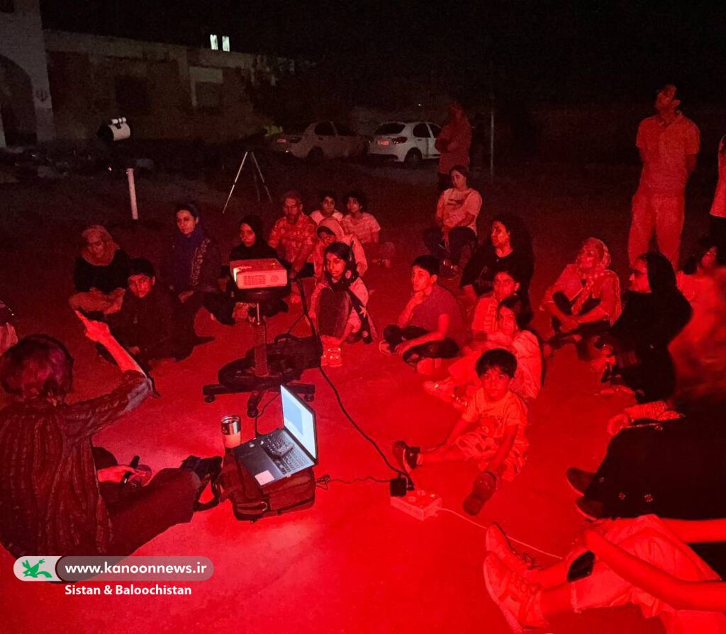رصد آسمان شب و تماشای بارش برساوشی در سیستان و بلوچستان