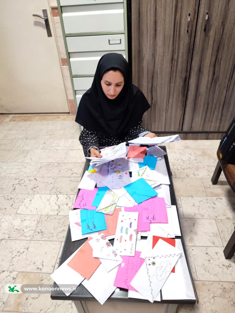«صد نامه‌ی دوستی» اعضای کانون قم برای دانش آموزان میناب
