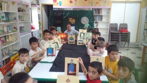 در سوگ آفتاب؛ گرامیداشت یاد و نام امام خمینی(ره) در مراکز کانون پرورش فکری کودکان و نوجوانان استان آذربایجان‌غربی